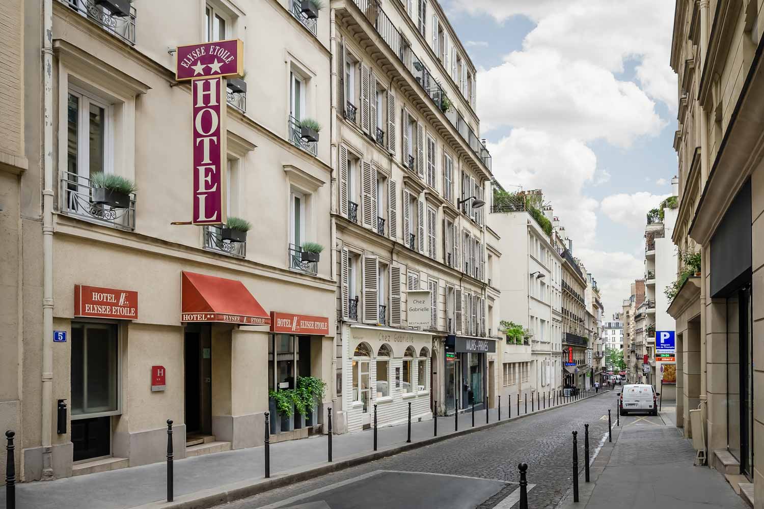 façade hôtel élysée étoile